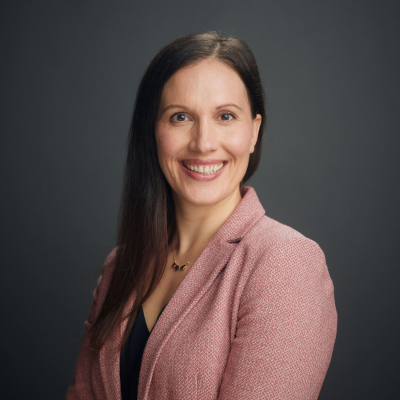 Megan Lindhe Headshot_Retail
